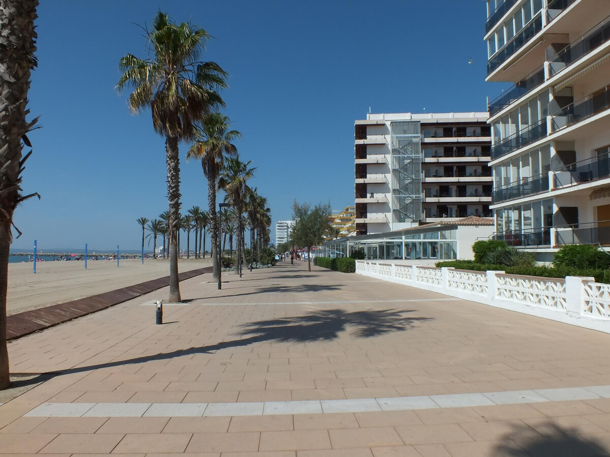 Appartement 6 pers front de mer, Roses - Terrasse & parking - Photo 12