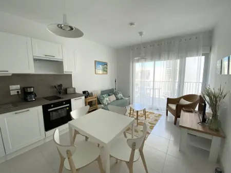 Location appartement à Royan, Royan T2 2* avec Balcon et Parking à 250m de la Plage