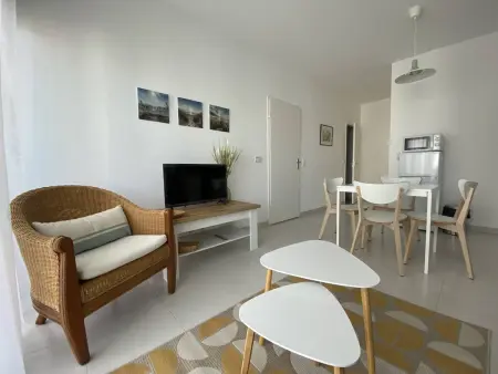 T2 Royan 40m² balcon, parking, 250m plage : photo 2