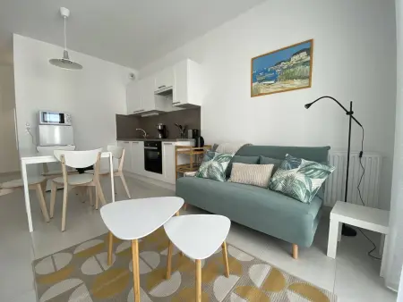 T2 Royan 40m² balcon, parking, 250m plage : photo 3