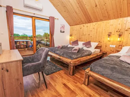 Maison Mirjam à Gospić, 7 personnes, jacuzzi : photo 14