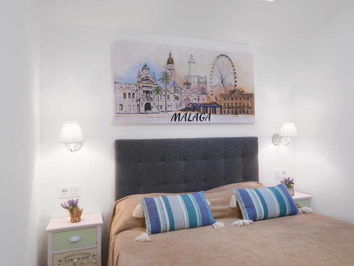 Duplex artistique avec terrasse au cœur de Málaga - Photo 10