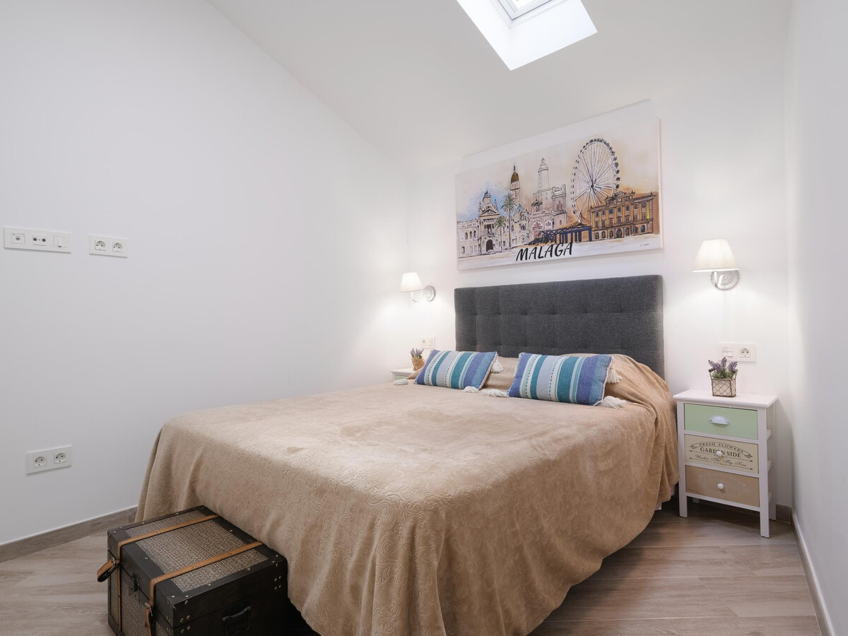 Duplex artistique avec terrasse au cœur de Málaga - Photo 12