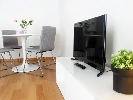 Appartement moderne 1 chambre avec piscine, parking et Wi-Fi au centre de Málaga - Photo 2