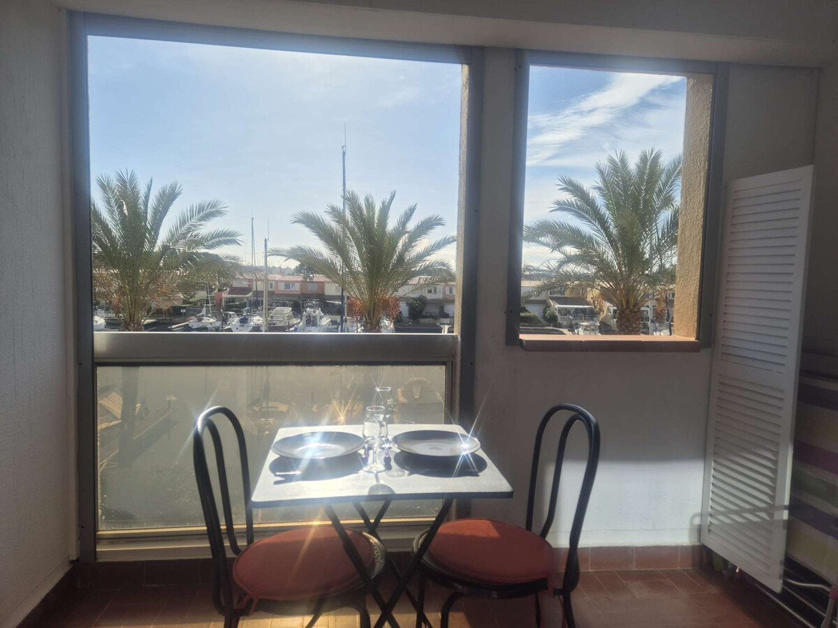 Studio Cap d'Agde, parking et piscine, vue port - Photo 2