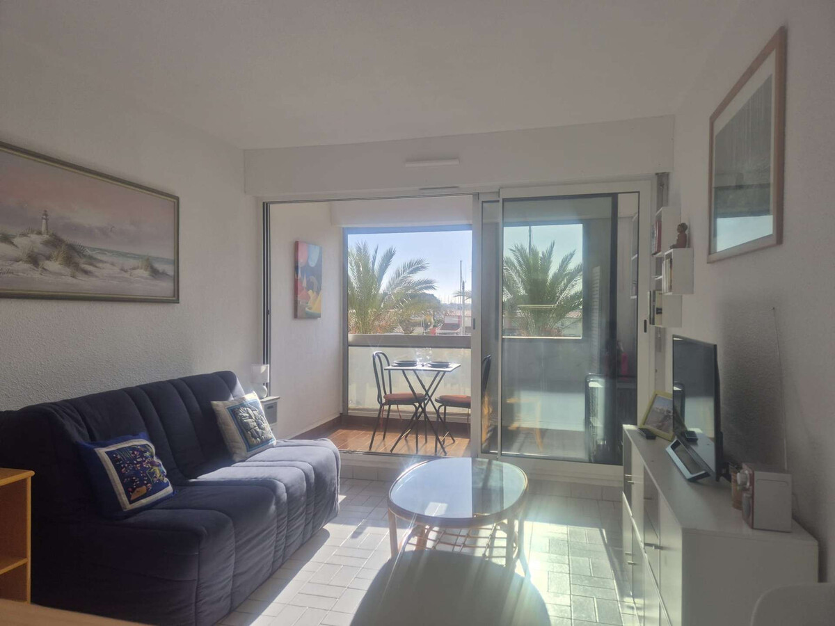 Studio Cap d'Agde, parking et piscine, vue port - Photo 4