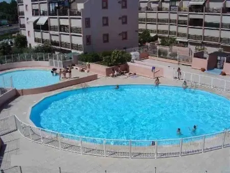 Location appartement à Le Grau du Roi, Studio cabine rénové 4 pers au Grau-du-Roi avec piscine et parking