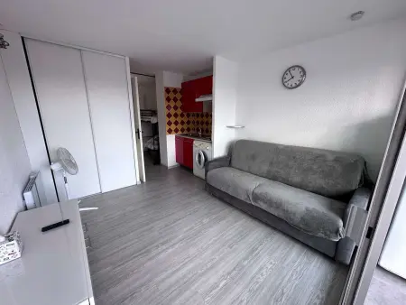 Studio cabine rénové 4 pers, piscine au Grau-du-Roi : photo 6