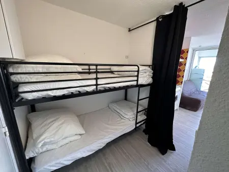 Studio cabine rénové 4 pers, piscine au Grau-du-Roi : photo 13
