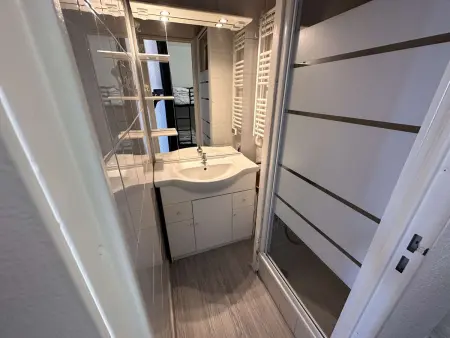 Studio cabine rénové 4 pers, piscine au Grau-du-Roi : photo 14