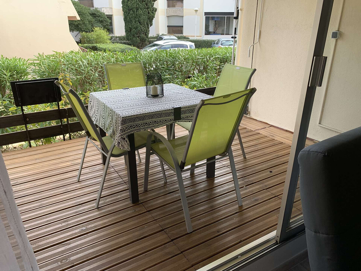 Studio rénové avec terrasse à Port Camargue - Photo 3