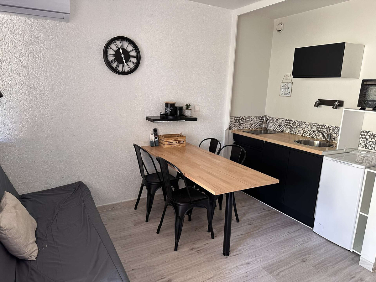 Studio rénové avec terrasse à Port Camargue - Photo 5