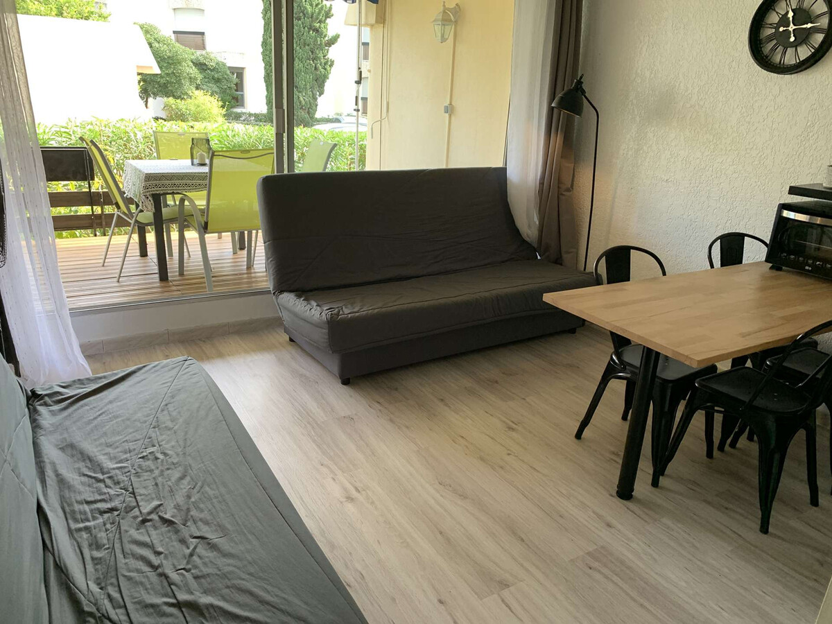 Studio rénové avec terrasse à Port Camargue - Photo 8