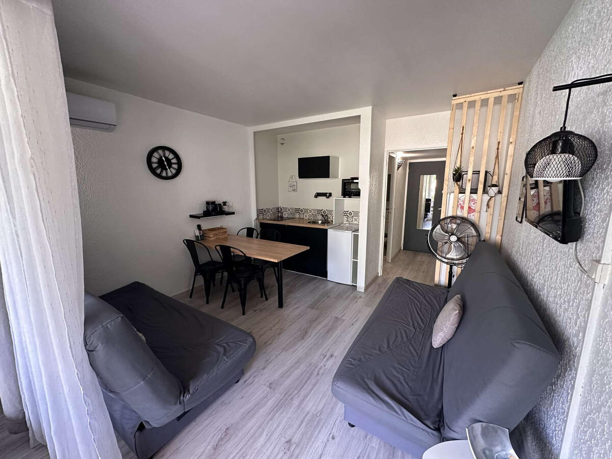 Studio rénové avec terrasse à Port Camargue - Photo 10