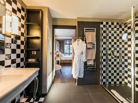 Chalet 7 chambres Courchevel : piscine, spa et services inclus - Photo 14
