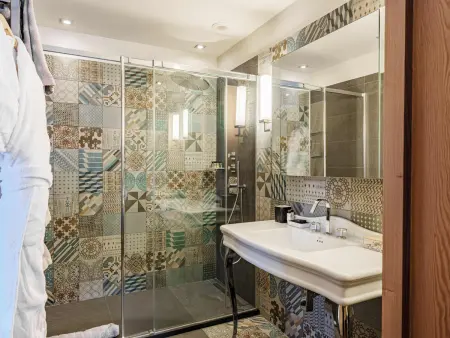 Chalet 7 chambres Courchevel : piscine, spa et services inclus - Photo 23