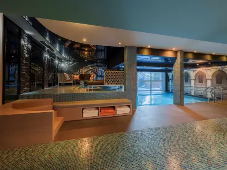 Chalet 7 chambres Courchevel : piscine, spa et services inclus - Photo 28