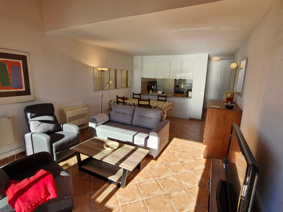 Appartement 2 pièces climatisé, terrasse vue golfe à Ste-Maxime - Photo 7