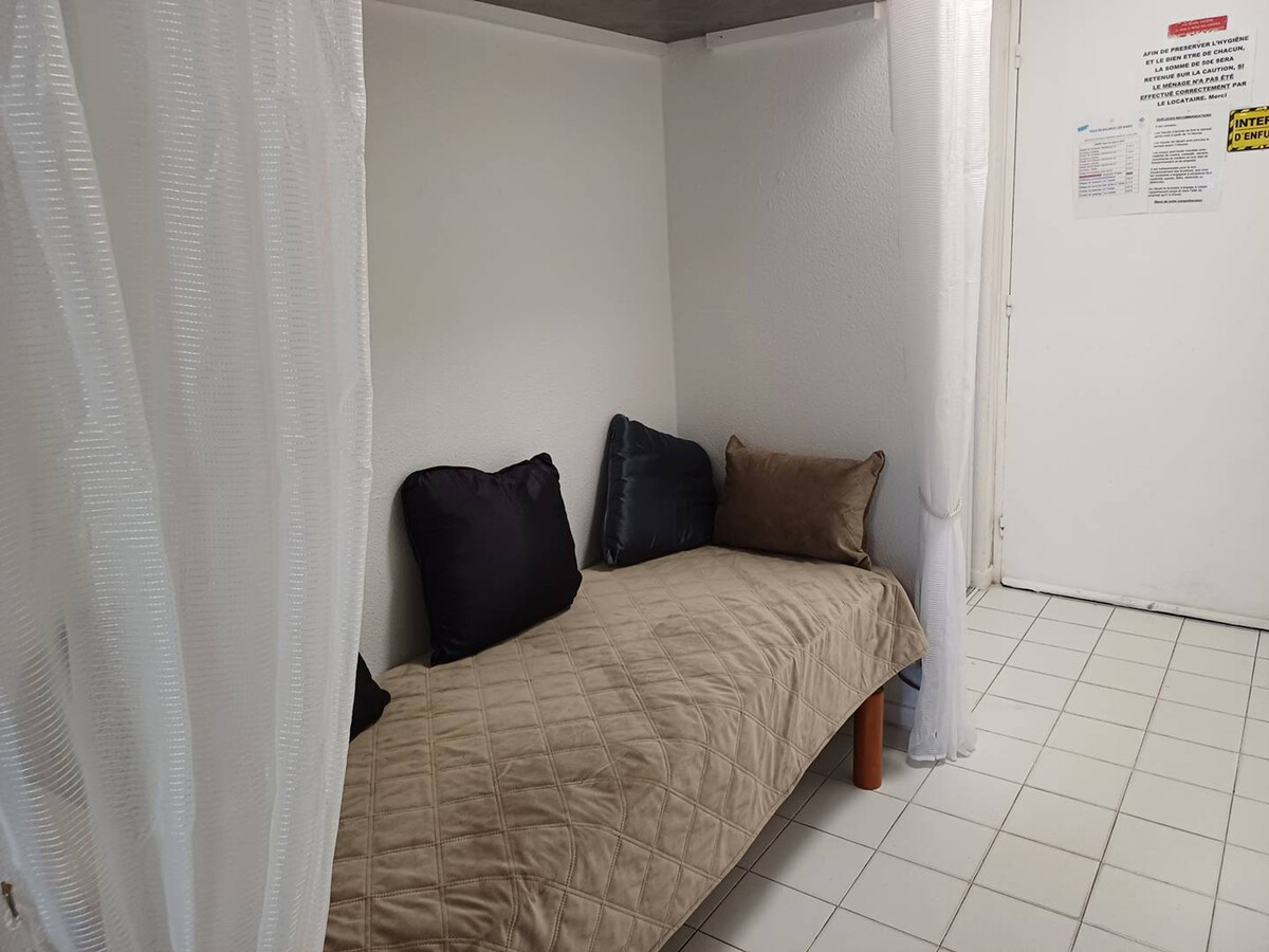 T2 parking privé à Balaruc-les-Bains, 1,5 km thermes - Photo 3