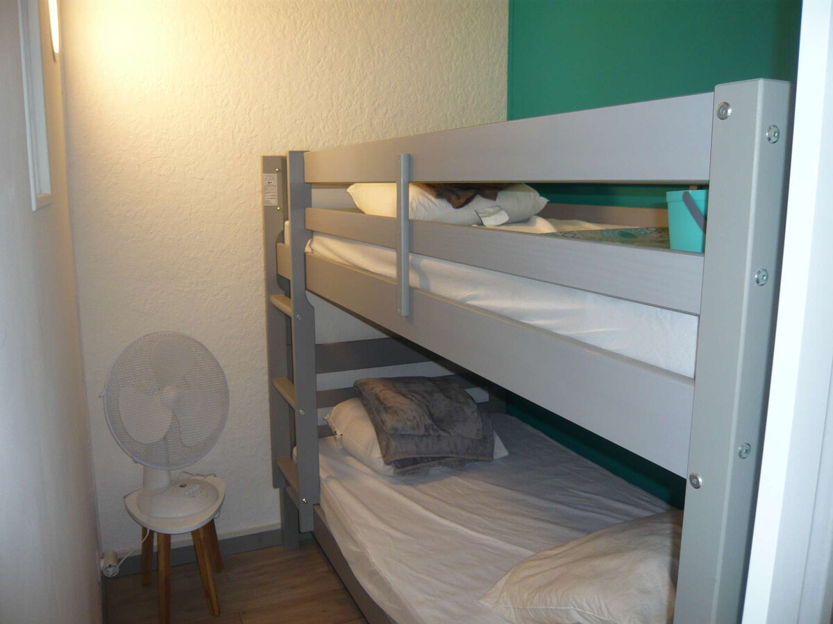 Studio cabine 31 m² avec terrasse sud et parking Port Camargue - Photo 9