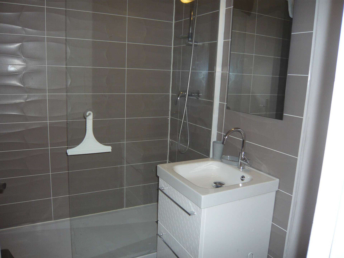 Studio cabine 31 m² avec terrasse sud et parking Port Camargue - Photo 11