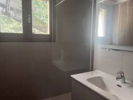 Maison spacieuse avec parking et balcon à Cauterets - Photo 8