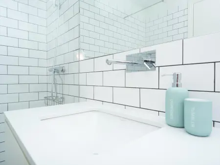 Appartement 2 chambres rénové avec climatisation à Porto : photo 18