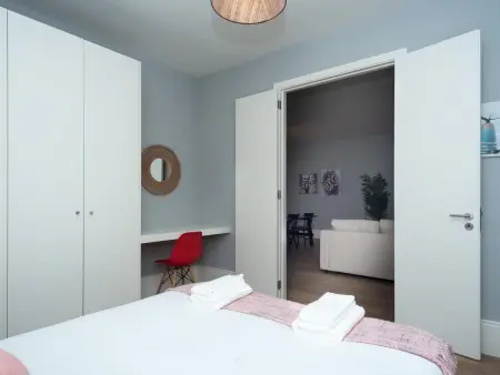 Appart 3 chambres rénové, centre Porto : photo 14