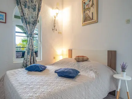 Maison Alma à Karlobag, 80 m de la plage : photo 5