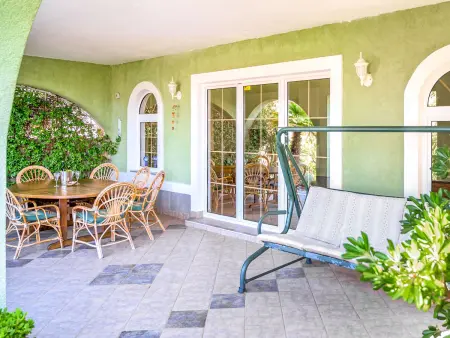 Maison Alma à Karlobag, 80 m de la plage : photo 6
