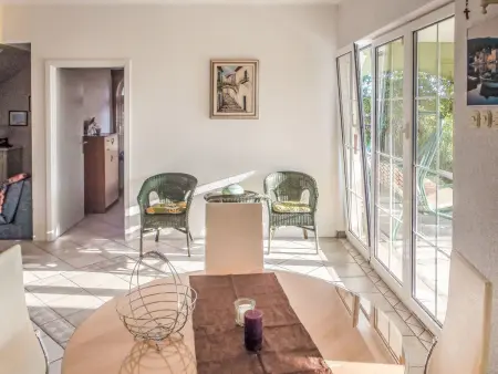 Maison Alma à Karlobag, 80 m de la plage : photo 7