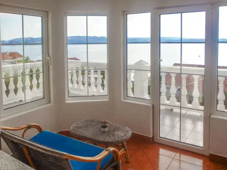 Maison Alma à Karlobag, 80 m de la plage : photo 19