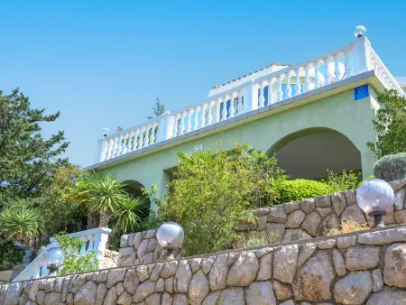 Maison Alma à Karlobag, 80 m de la plage : photo 32