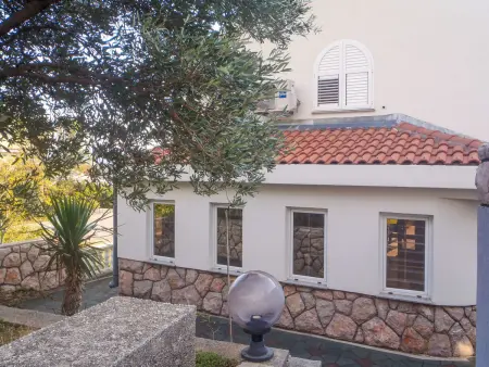 Maison Alma à Karlobag, 80 m de la plage : photo 33