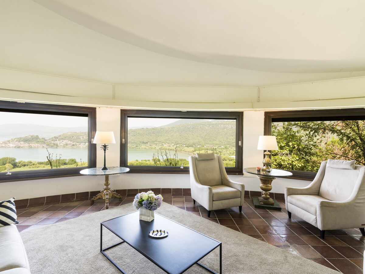 Villa Miralago avec piscine et vue lac à Trevignano - Photo 3