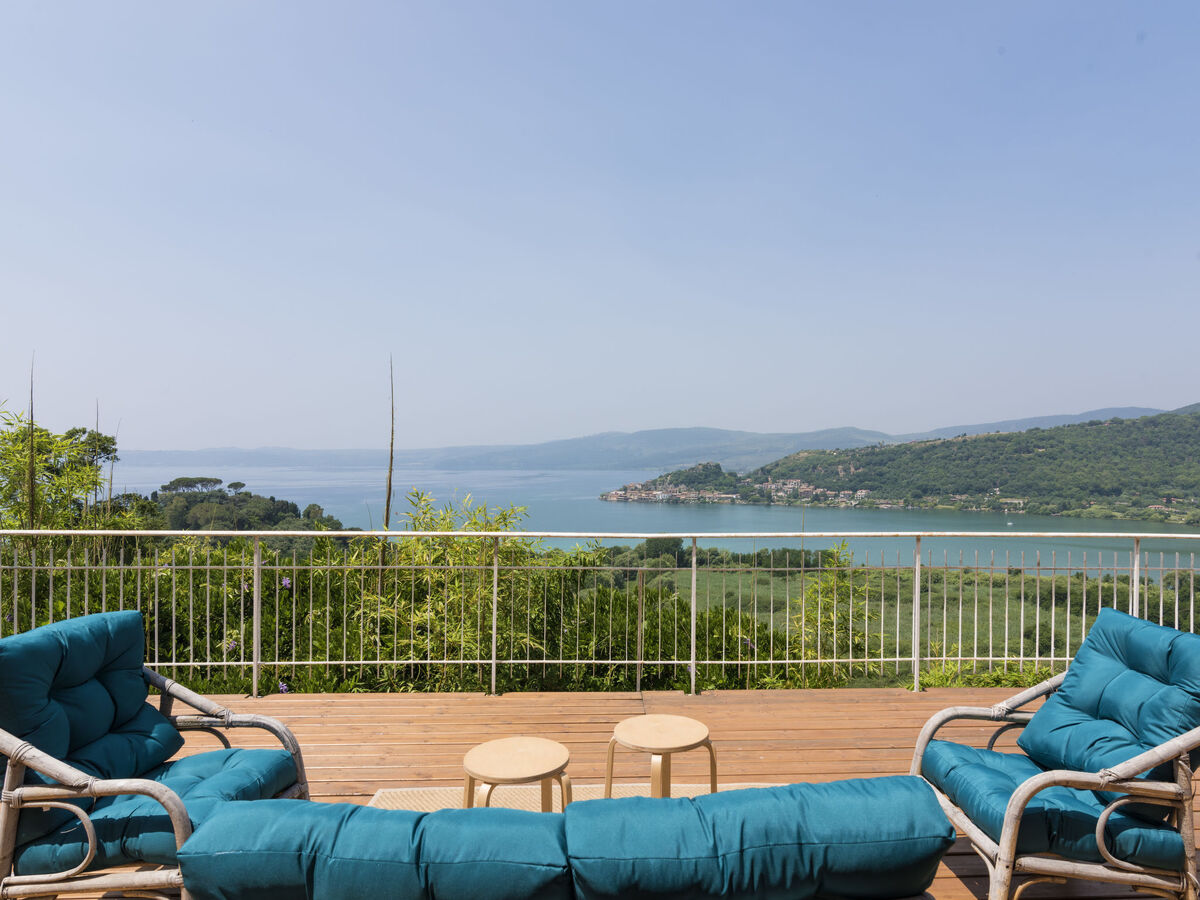 Villa Miralago avec piscine et vue lac à Trevignano - Photo 5