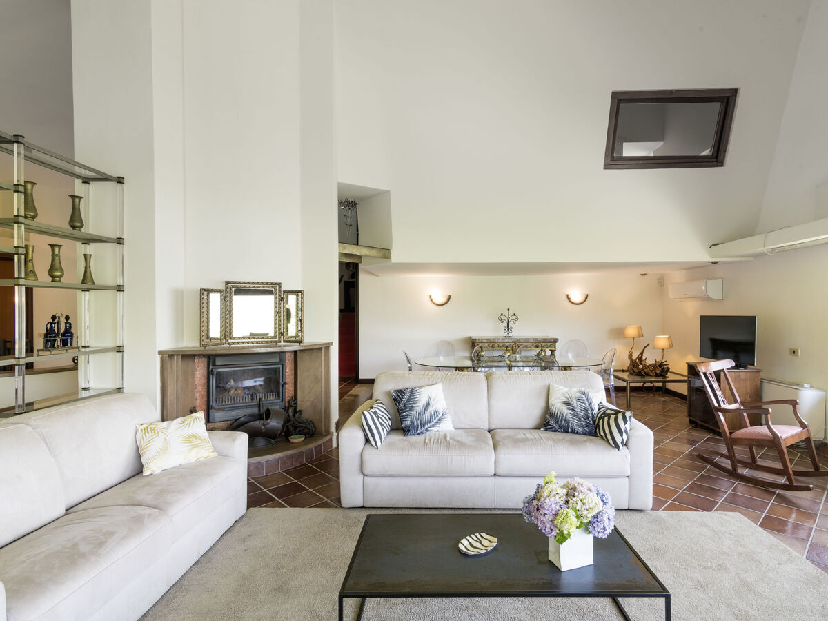 Villa Miralago avec piscine et vue lac à Trevignano - Photo 8