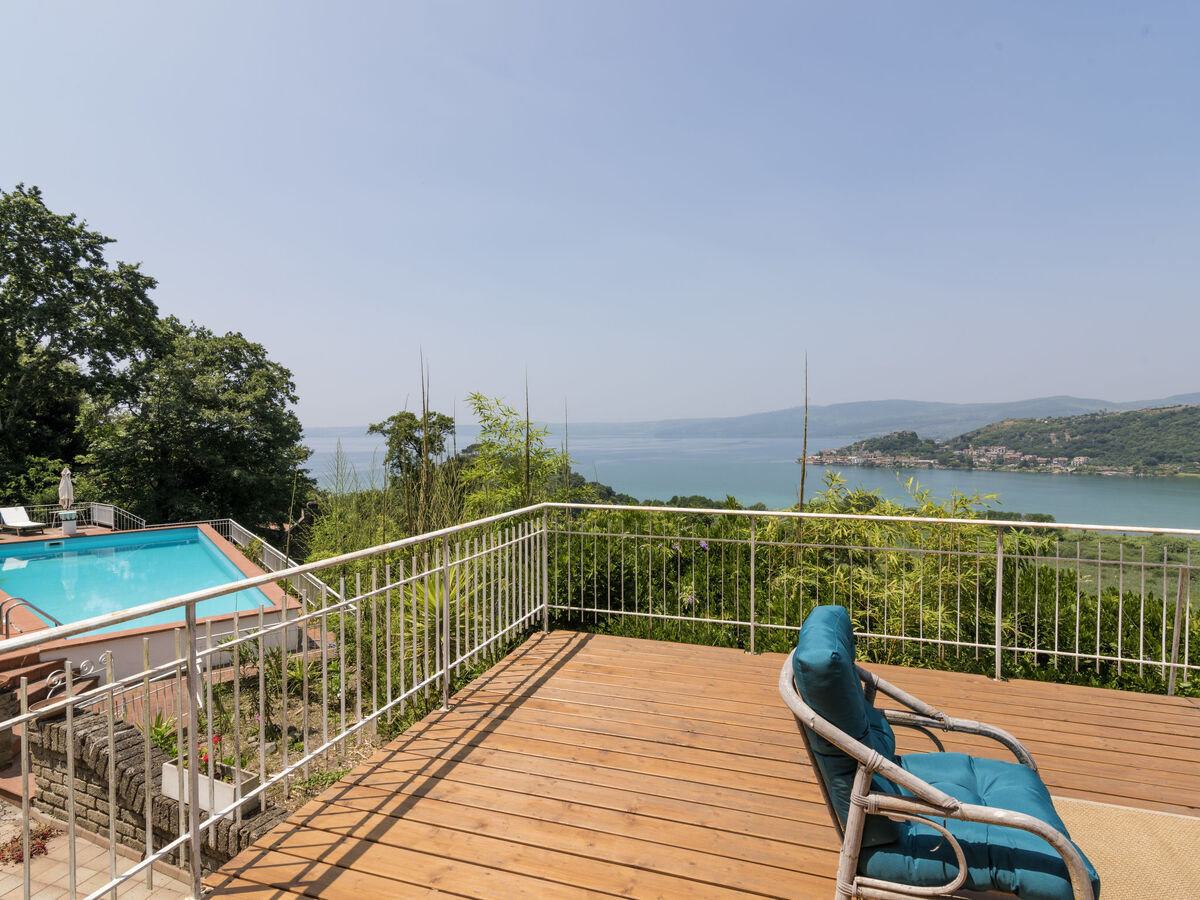 Villa Miralago avec piscine et vue lac à Trevignano - Photo 36