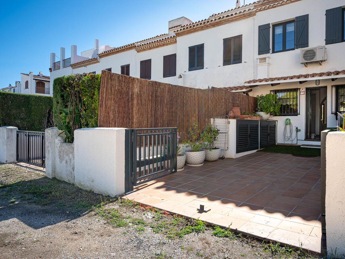 Maison 3 étages vue mer à Creixell avec terrasse - Photo 12