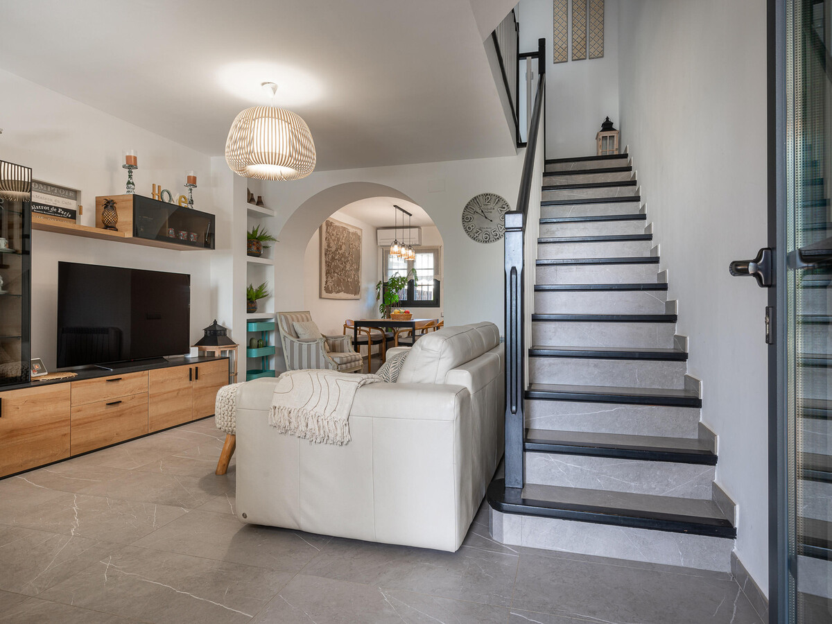 Maison 3 étages vue mer à Creixell avec terrasse - Photo 15