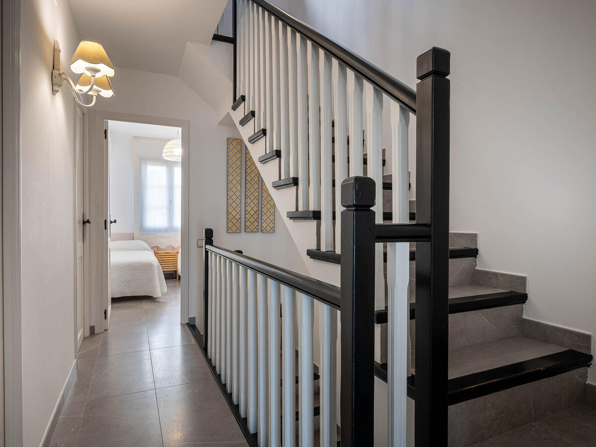 Maison 3 étages vue mer à Creixell avec terrasse - Photo 25