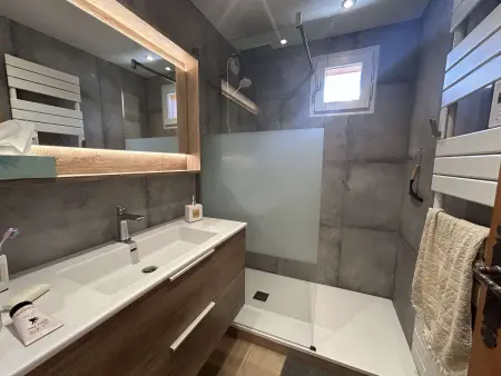 Appartement contemporain proche des pistes à Méribel, balcon Sud : photo 5