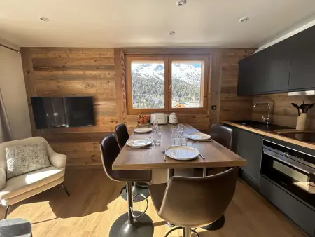 Appartement contemporain proche des pistes à Méribel, balcon Sud : photo 11