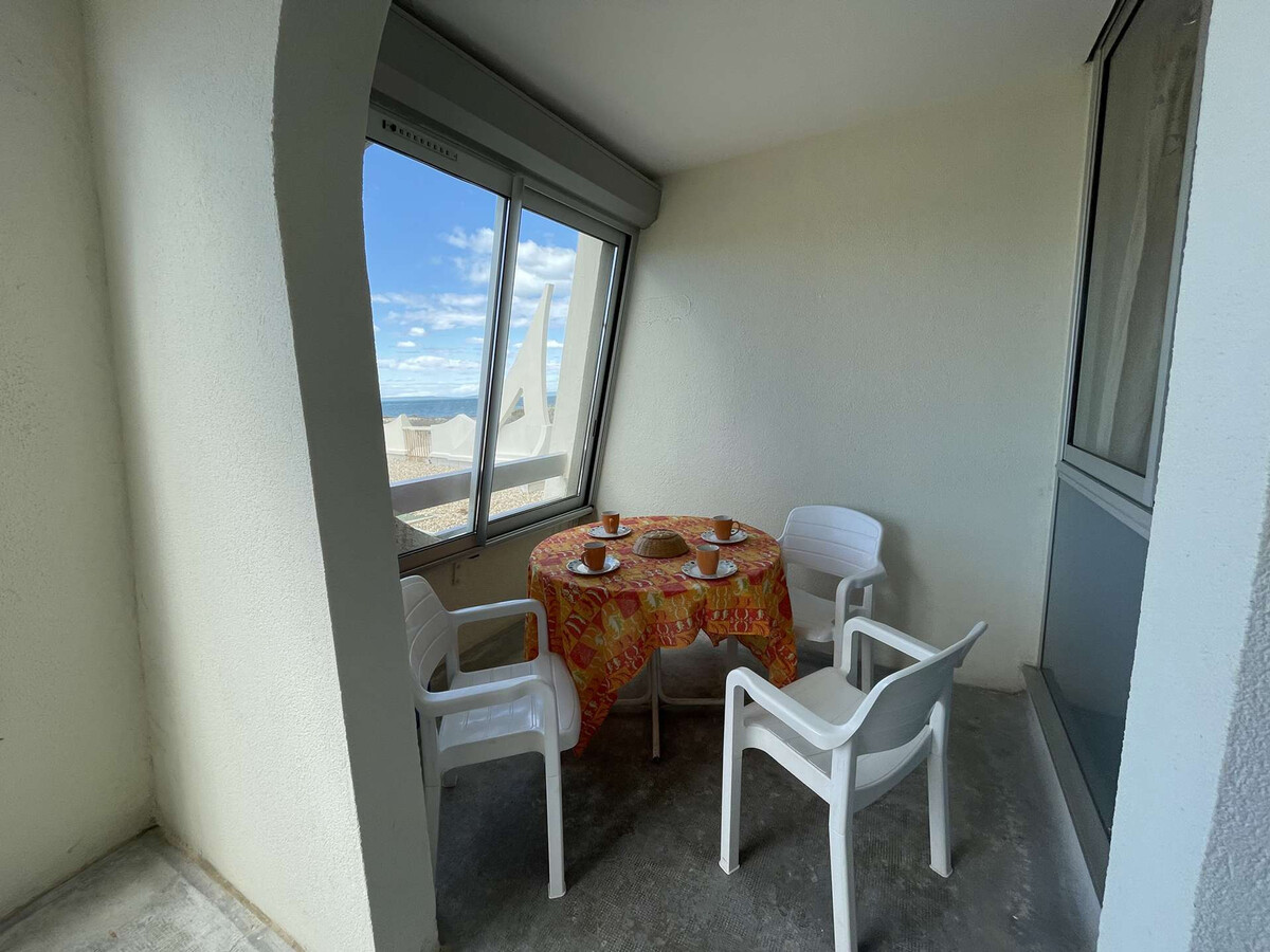 P2 avec loggia 15m² vue mer et piscine à Port Camargue - Photo 3