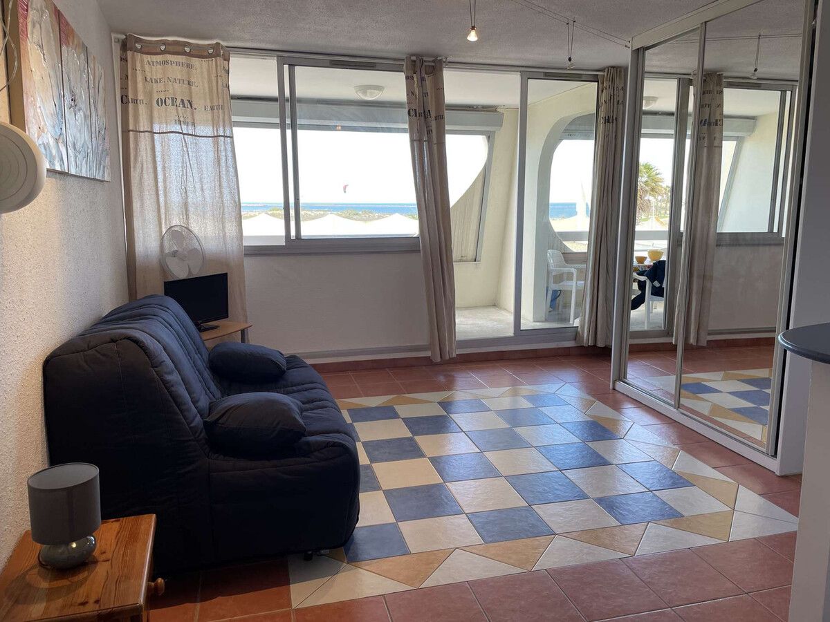 P2 avec loggia 15m² vue mer et piscine à Port Camargue - Photo 5