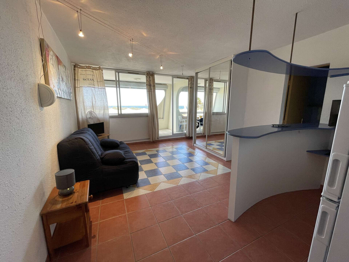 P2 avec loggia 15m² vue mer et piscine à Port Camargue - Photo 6