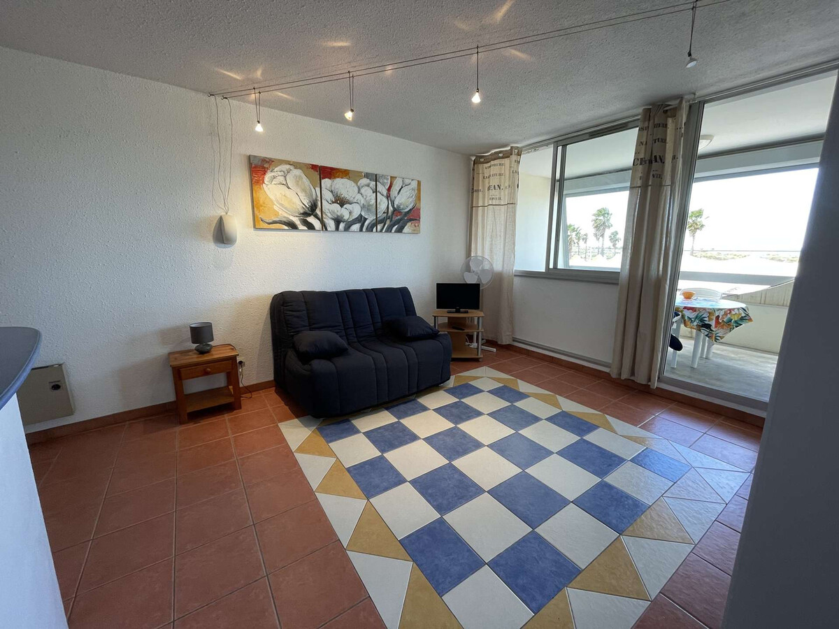 P2 avec loggia 15m² vue mer et piscine à Port Camargue - Photo 7