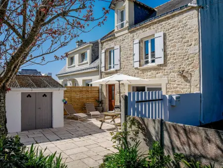 Location villa à Étel, Étel - Maison rénovée 4 pers. avec jardin, terrasse et parking