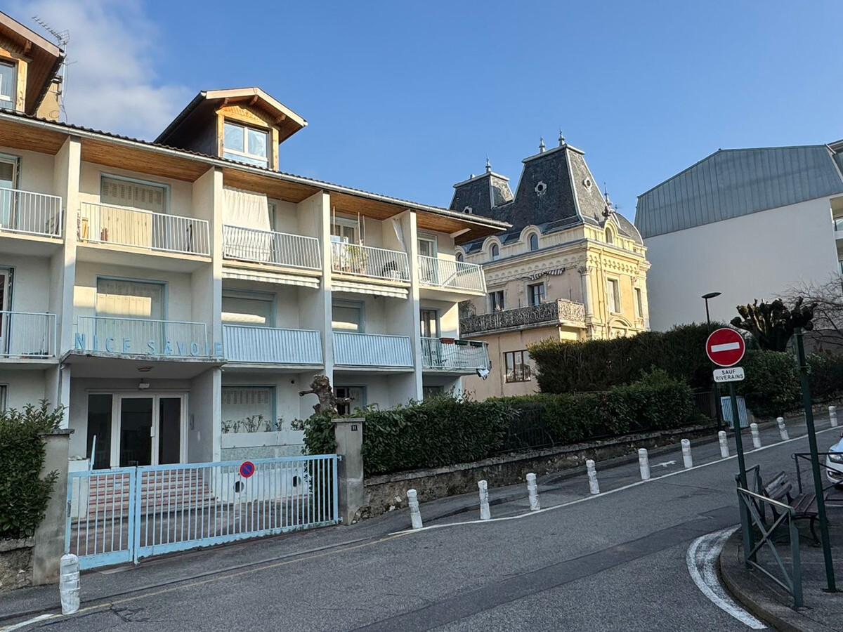 T2 lumineux avec grand garage privé à Aix-les-Bains - Photo 10