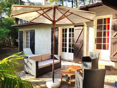 Villa familiale avec jardin clos de 1 000 m² à Piraillan, Lège-Cap-Ferret : photo 2